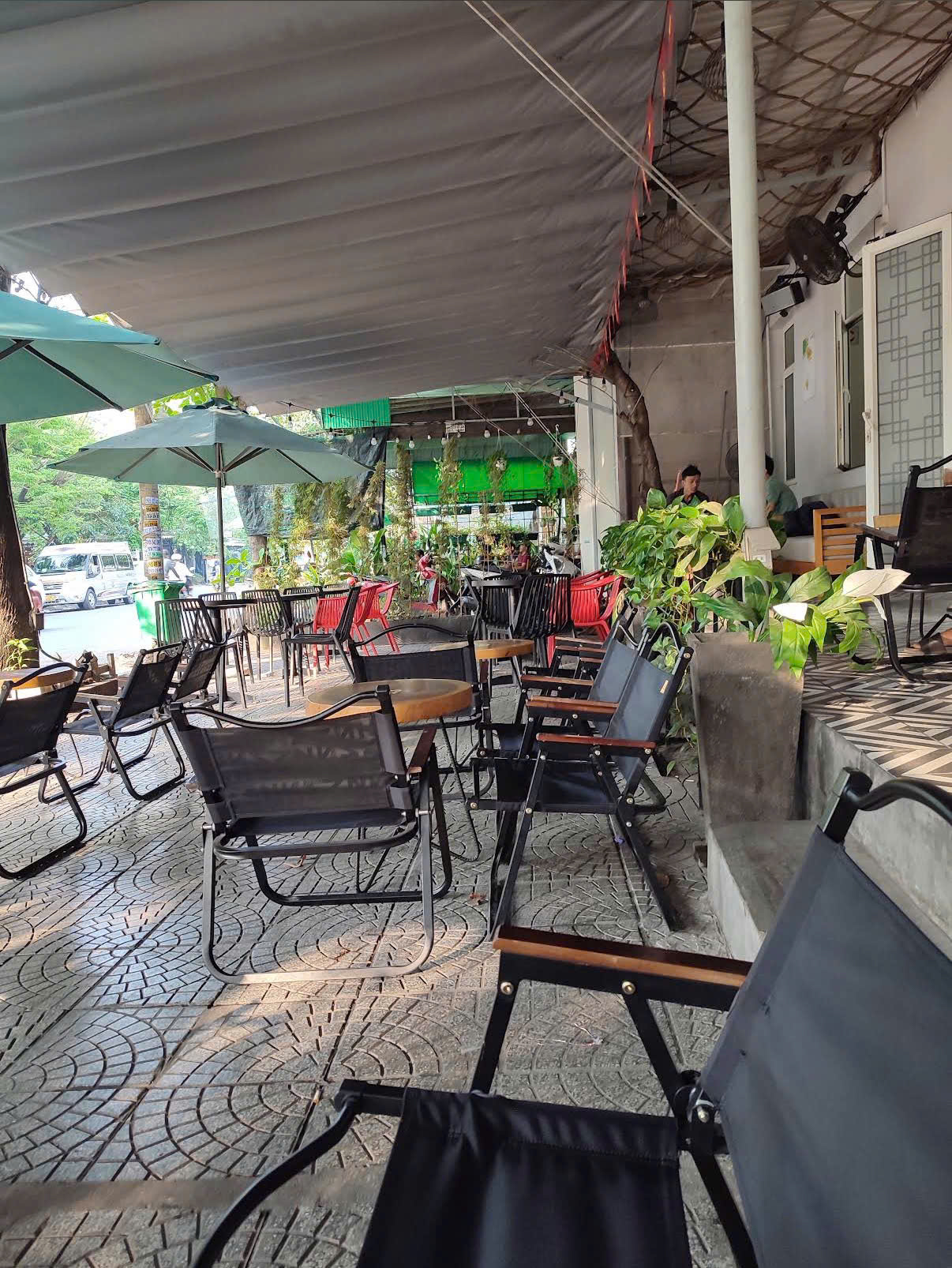 Sân bên hông, 2 mặt tiền thoáng